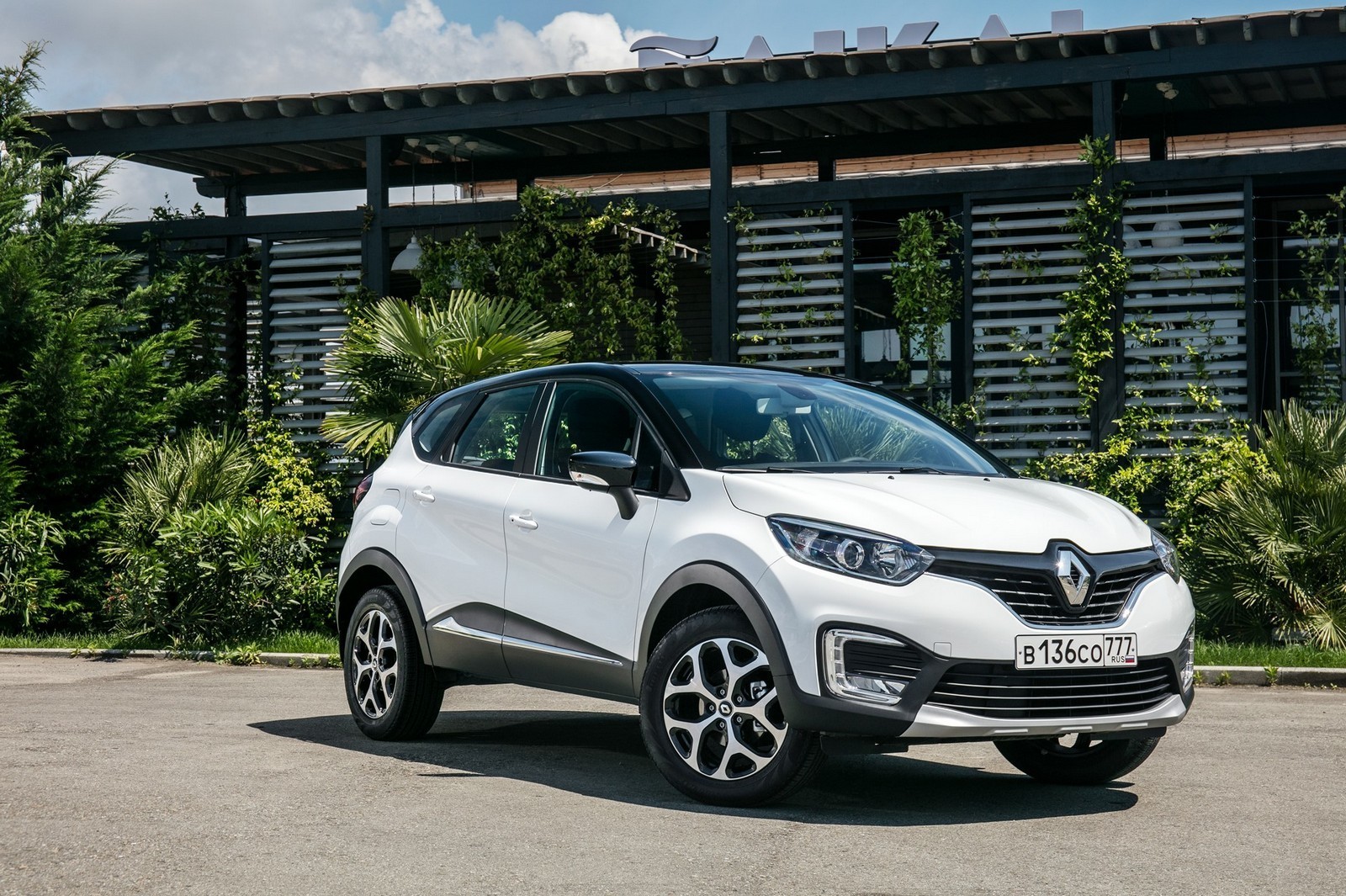 Как повысить безопасность Renault Captur